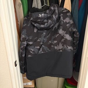 Under Armour Kids Black and Gray Camouflage Puffer Jacket- YM